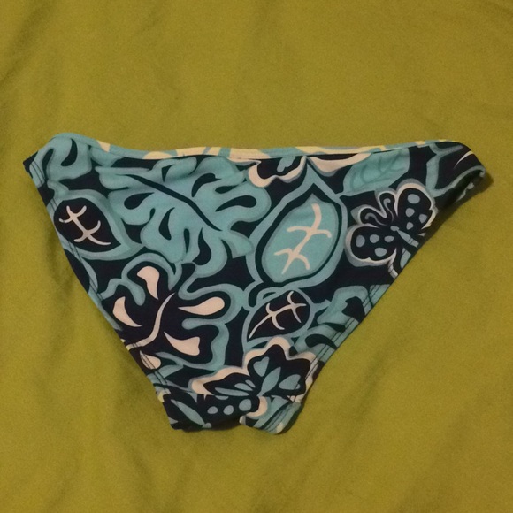 Pretty Bikini Bottoms Size Small - Picture 2 of 2
